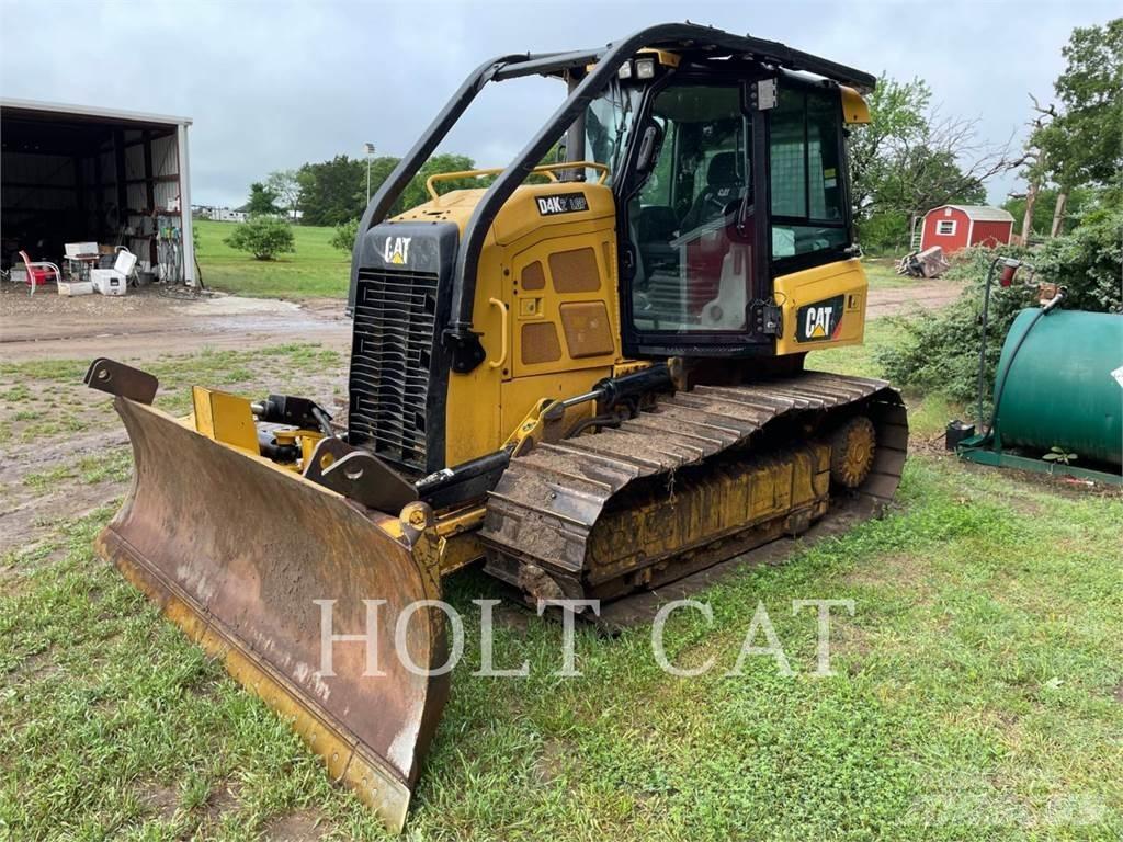 CAT D4K2LGP Pásové dozéry