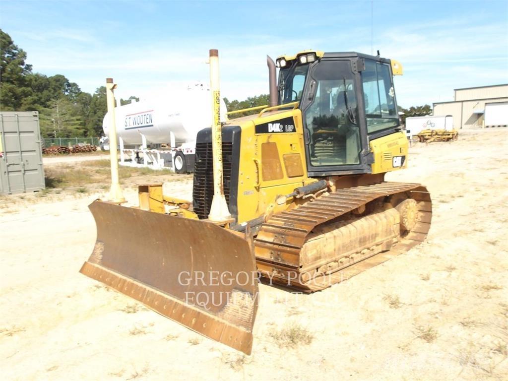CAT D4K2LGP Pásové dozéry