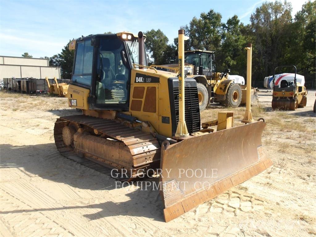 CAT D4K2LGP Pásové dozéry