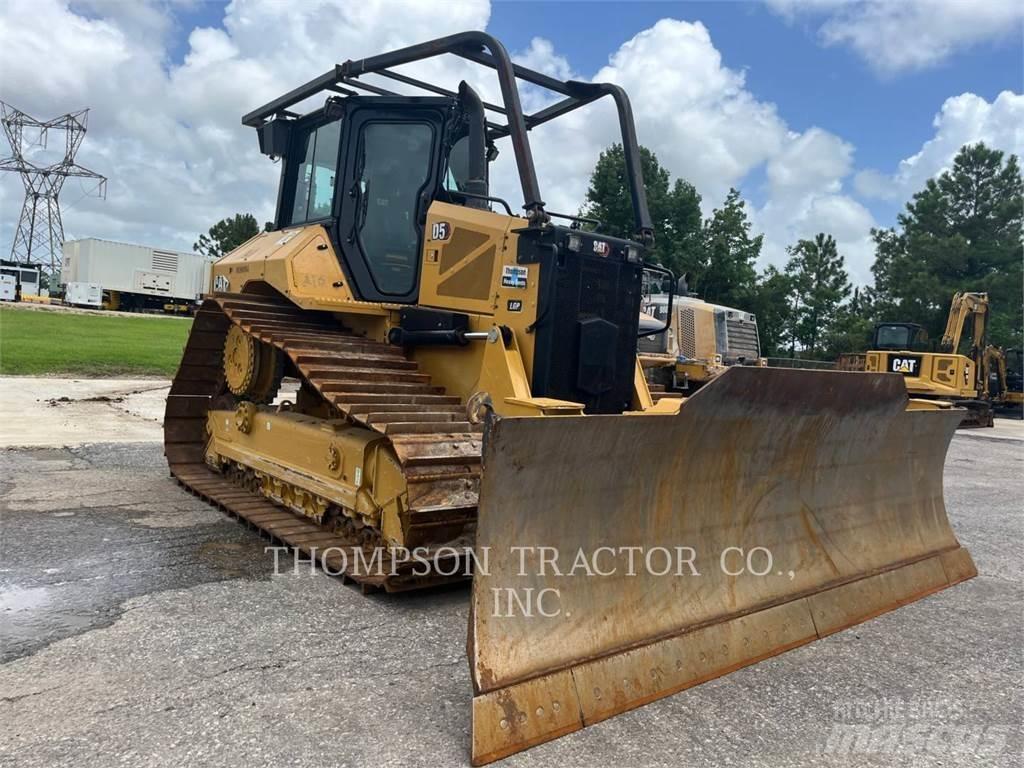 CAT D5 Pásové dozéry