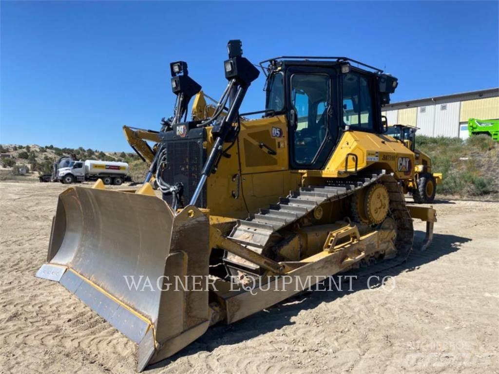 CAT D5 Pásové dozéry