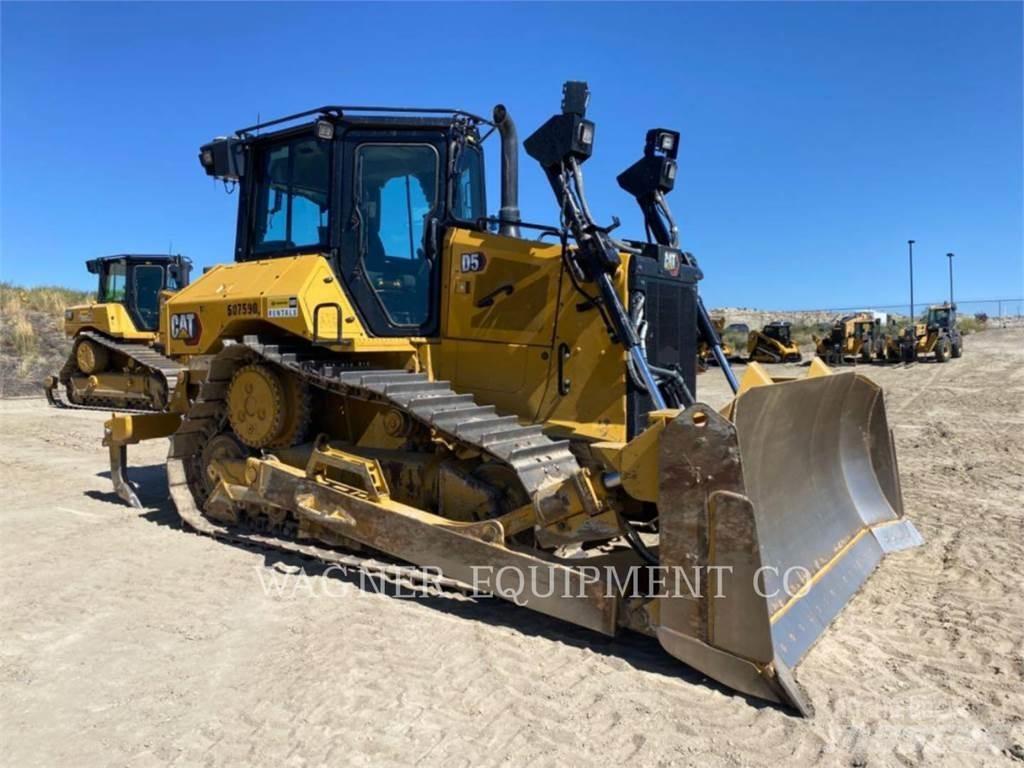 CAT D5 Pásové dozéry