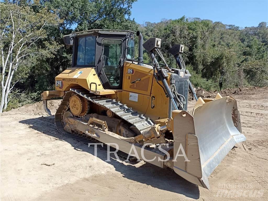 CAT D5 Pásové dozéry