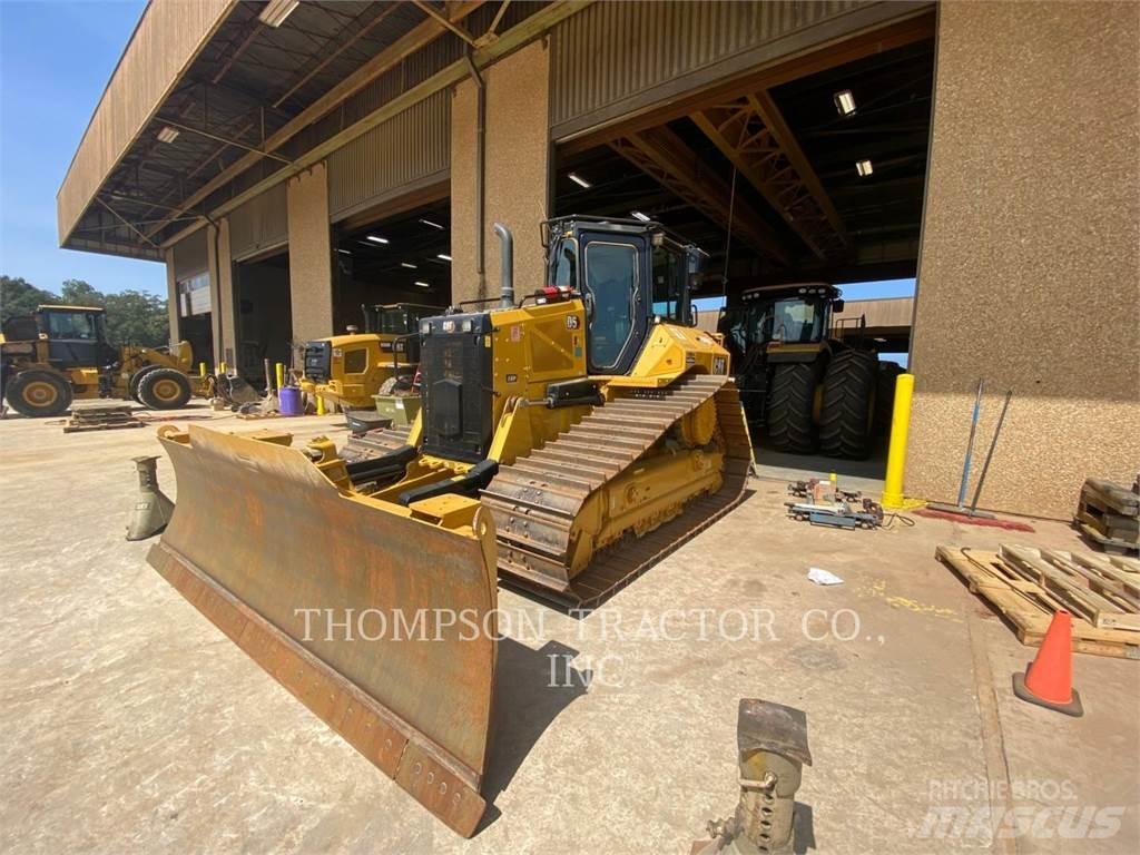 CAT D5 Pásové dozéry