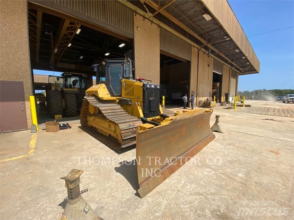 CAT D5 Pásové dozéry