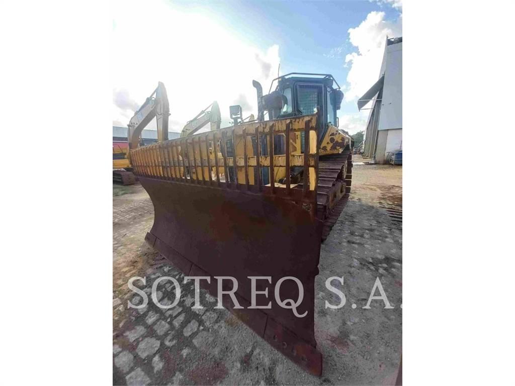 CAT D5 Pásové dozéry