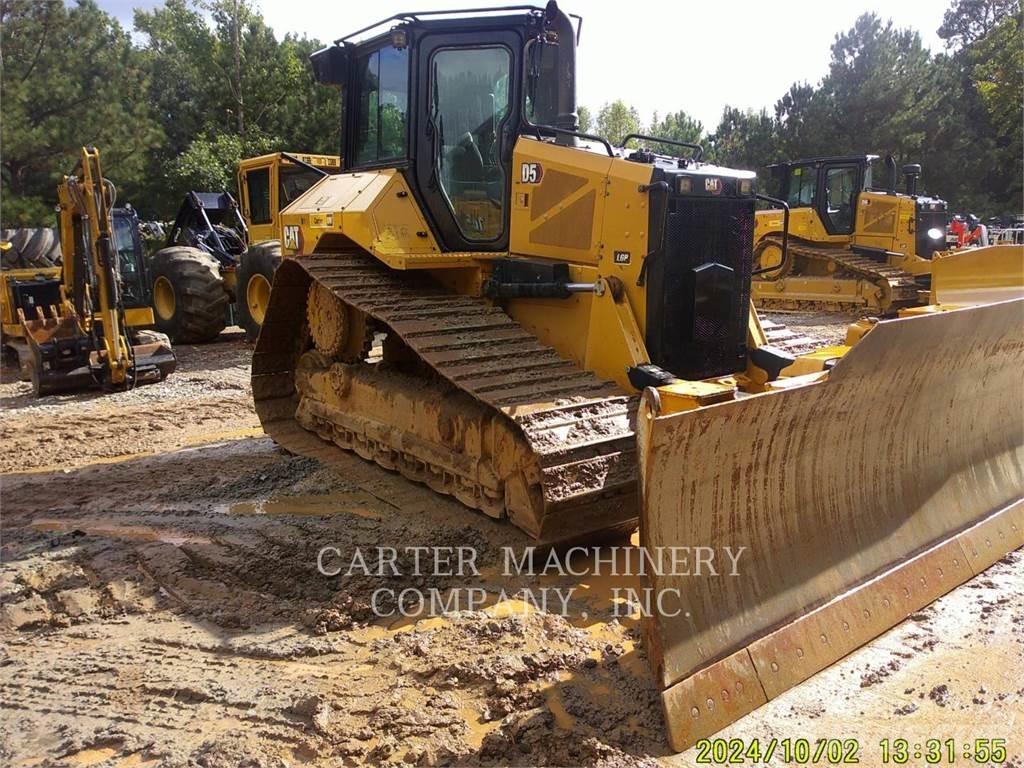 CAT D5 Pásové dozéry