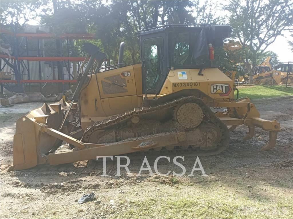 CAT D5 Traktory