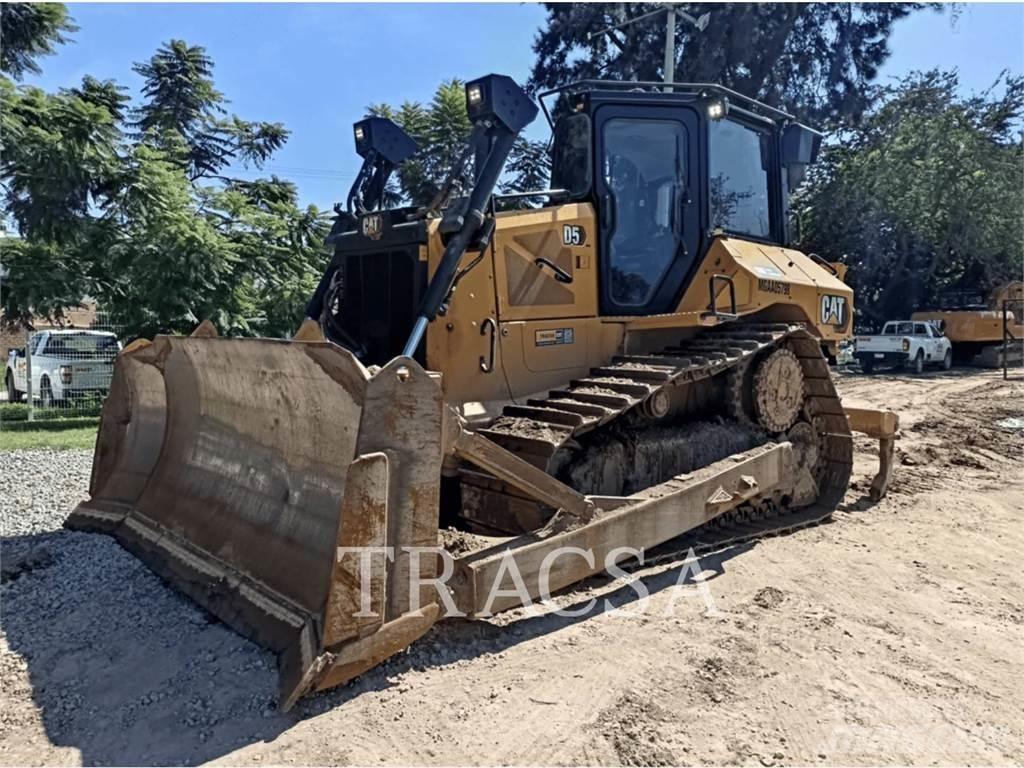 CAT D5 Pásové dozéry