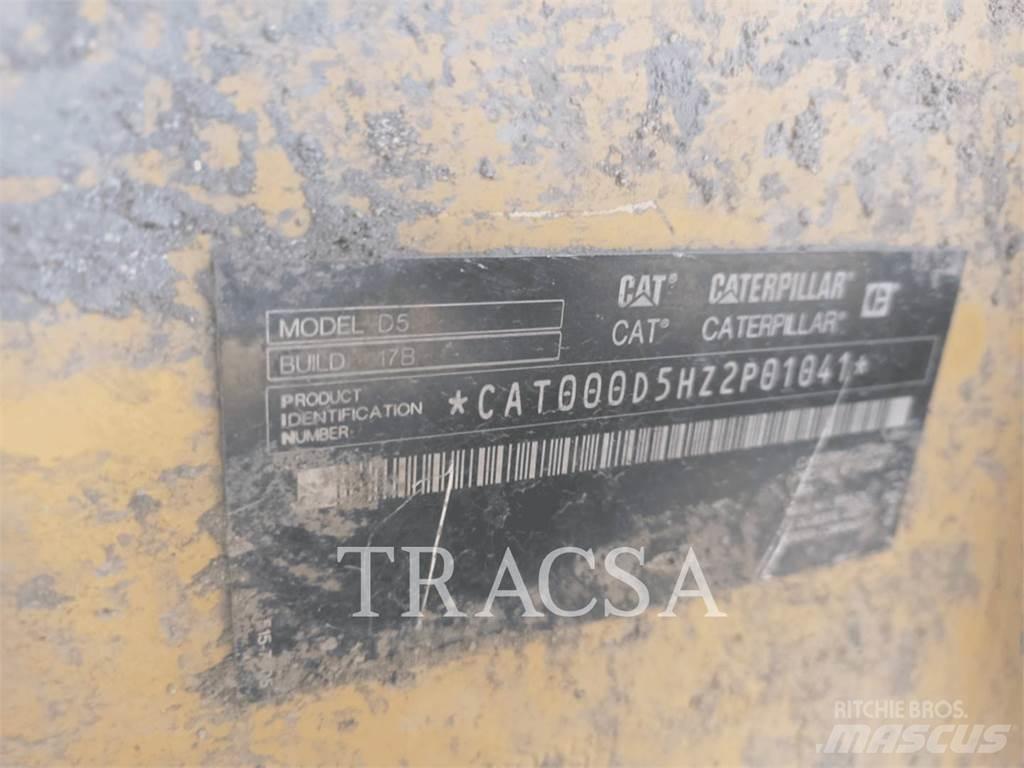 CAT D5 Pásové dozéry