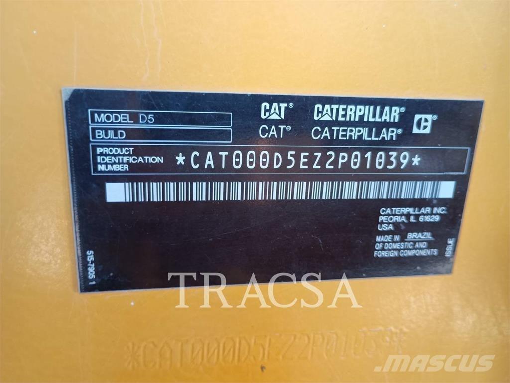 CAT D5 Pásové dozéry