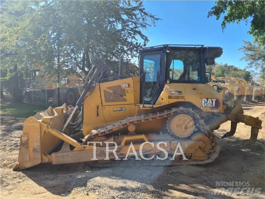 CAT D5 Pásové dozéry