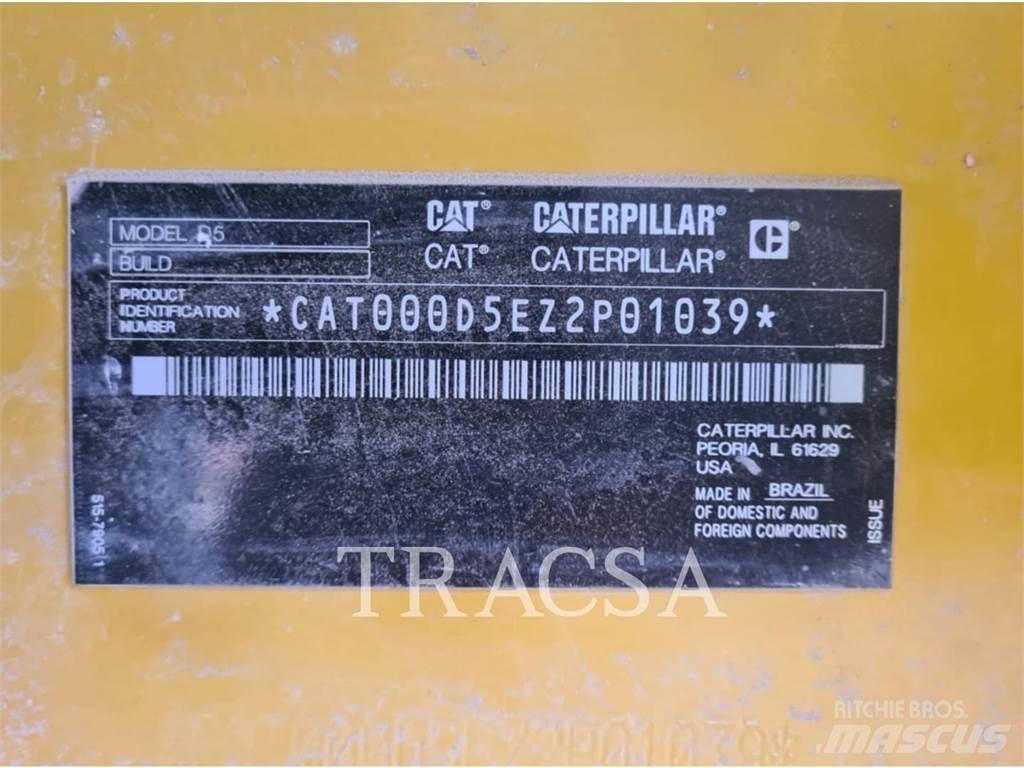 CAT D5 Pásové dozéry