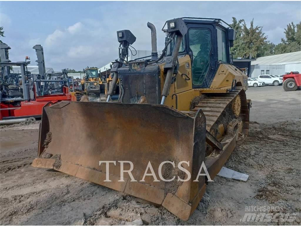 CAT D5 Pásové dozéry