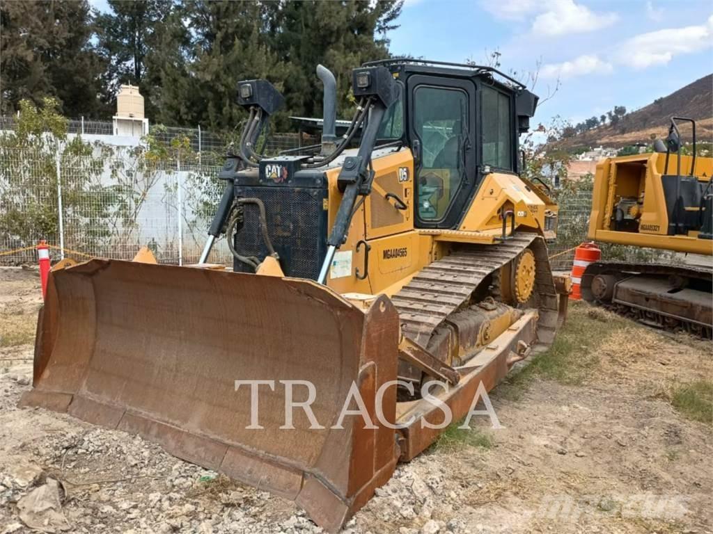 CAT D5 Pásové dozéry