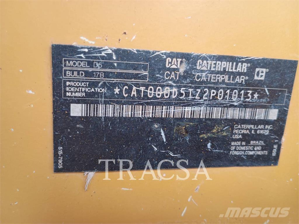 CAT D5 Pásové dozéry