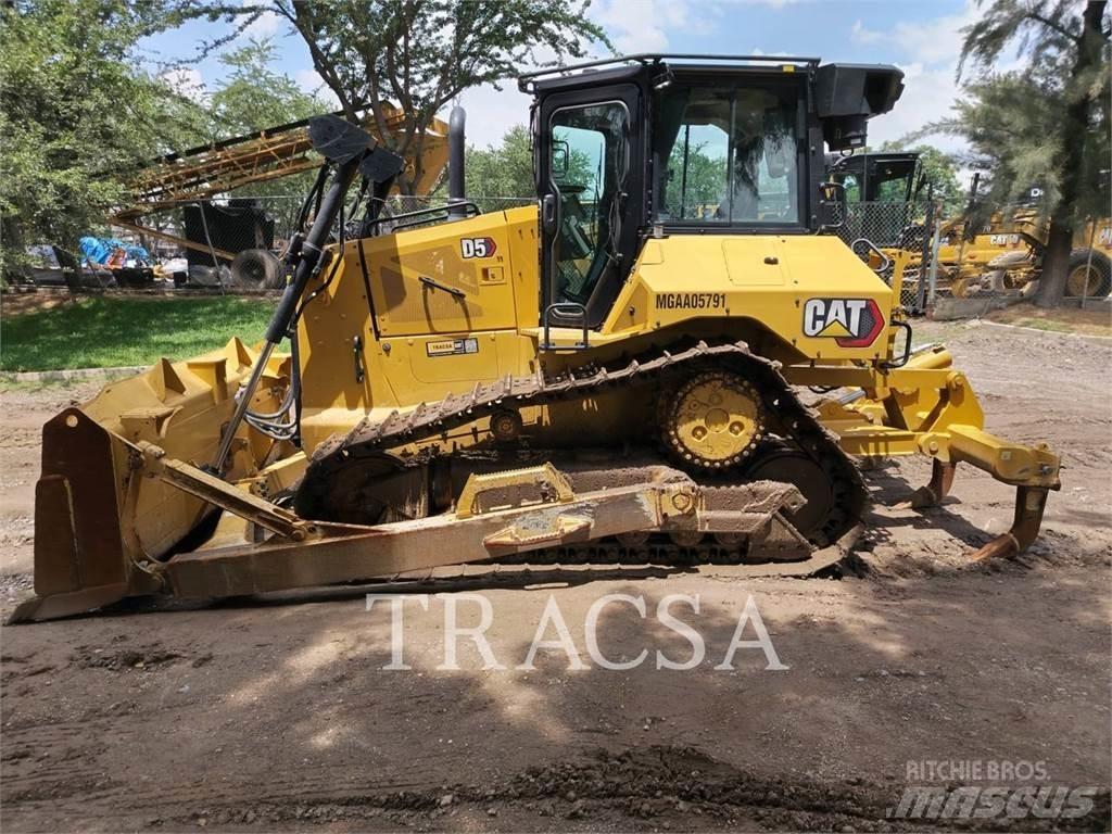 CAT D5 Pásové dozéry
