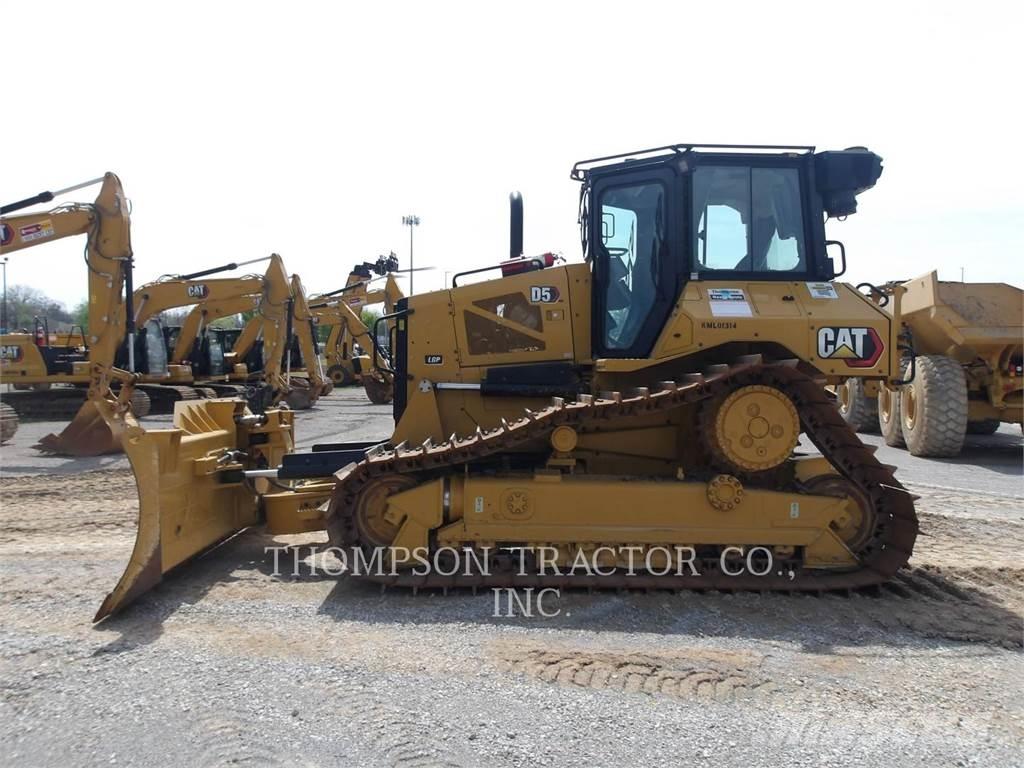 CAT D5 Pásové dozéry