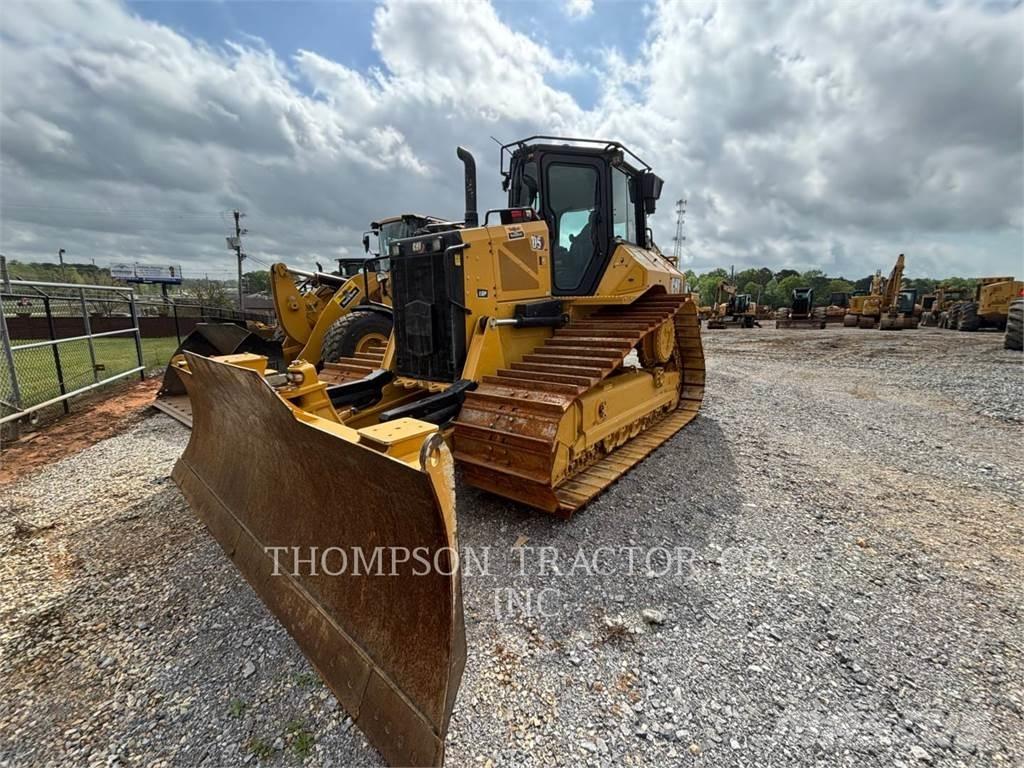 CAT D5 Pásové dozéry