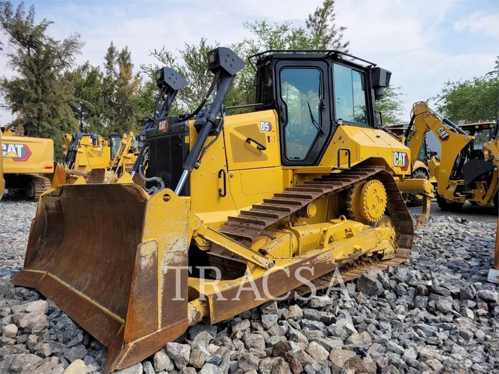 CAT D5 Pásové dozéry
