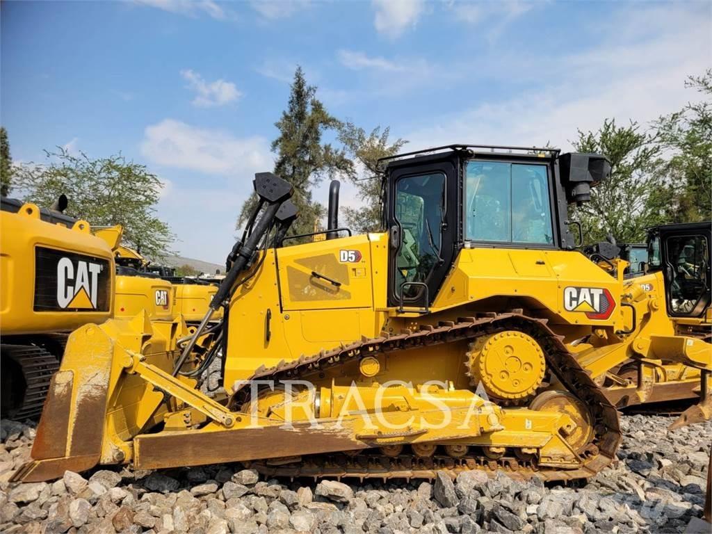 CAT D5 Pásové dozéry