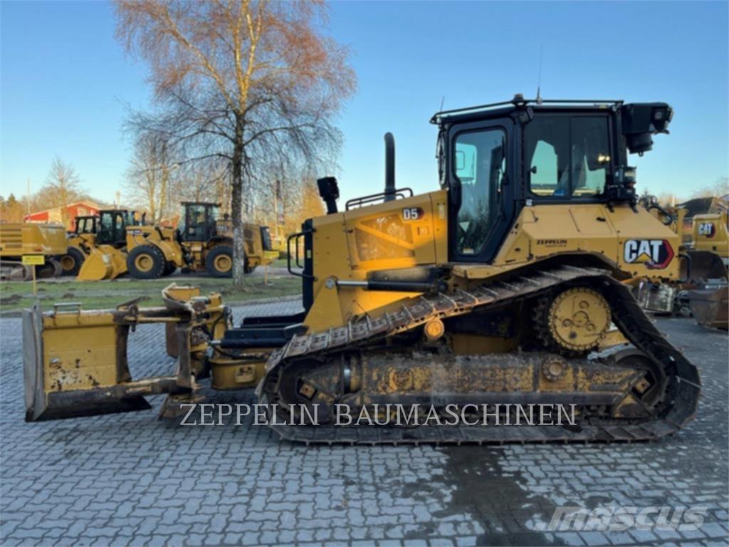 CAT D5 Pásové dozéry