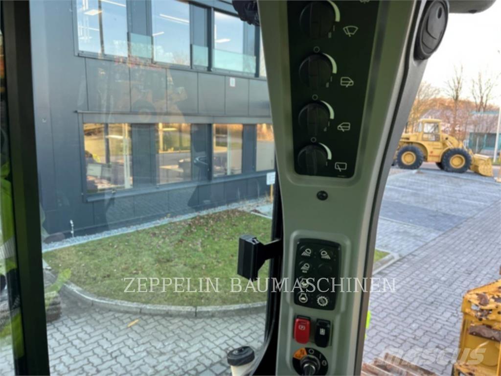 CAT D5 Pásové dozéry