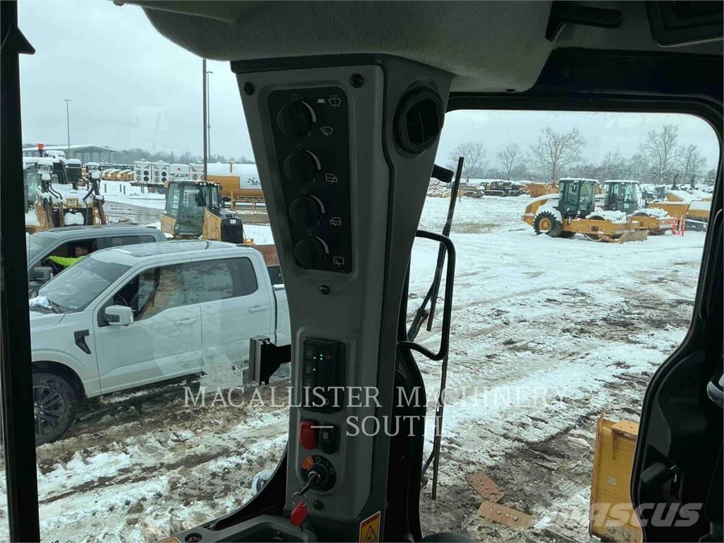 CAT D5 Pásové dozéry