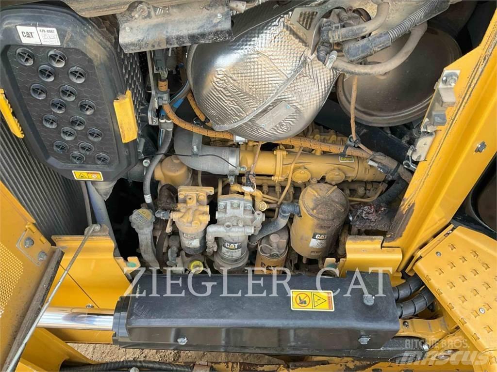 CAT D5-17LGP Pásové dozéry
