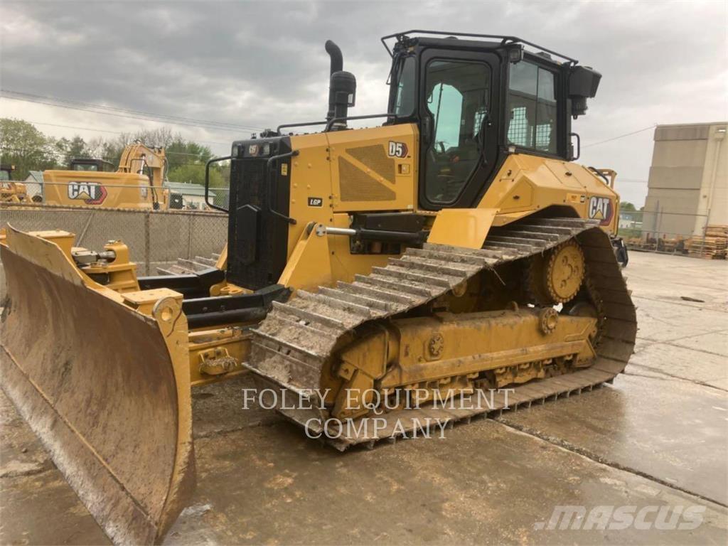 CAT D5-17LGVI Pásové dozéry
