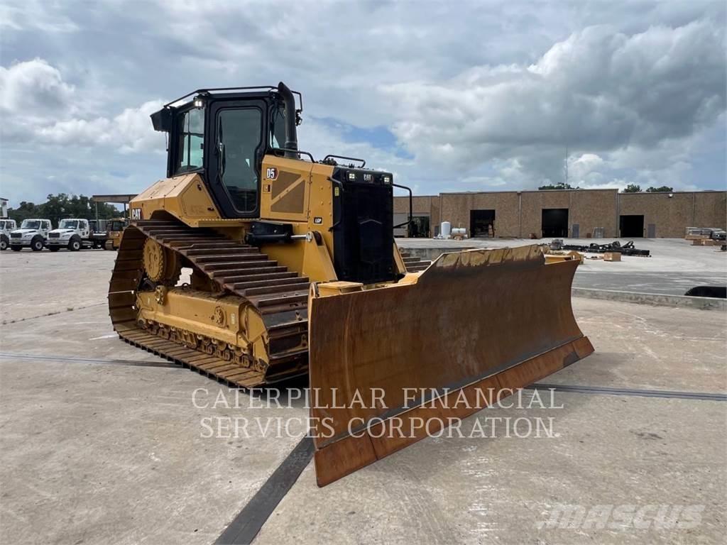 CAT D5-17VP Pásové dozéry