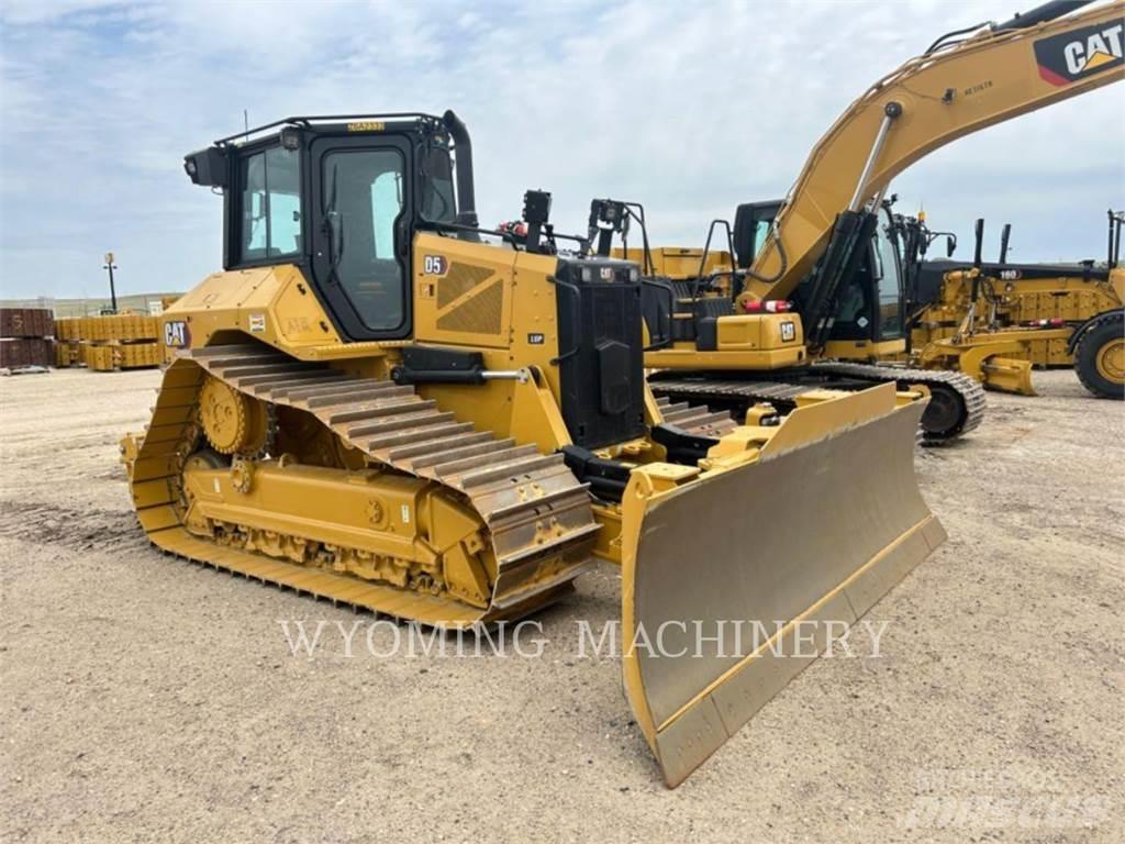 CAT D5 LGP Pásové dozéry