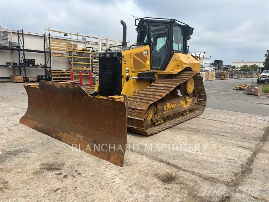 CAT D5 LGP Pásové dozéry