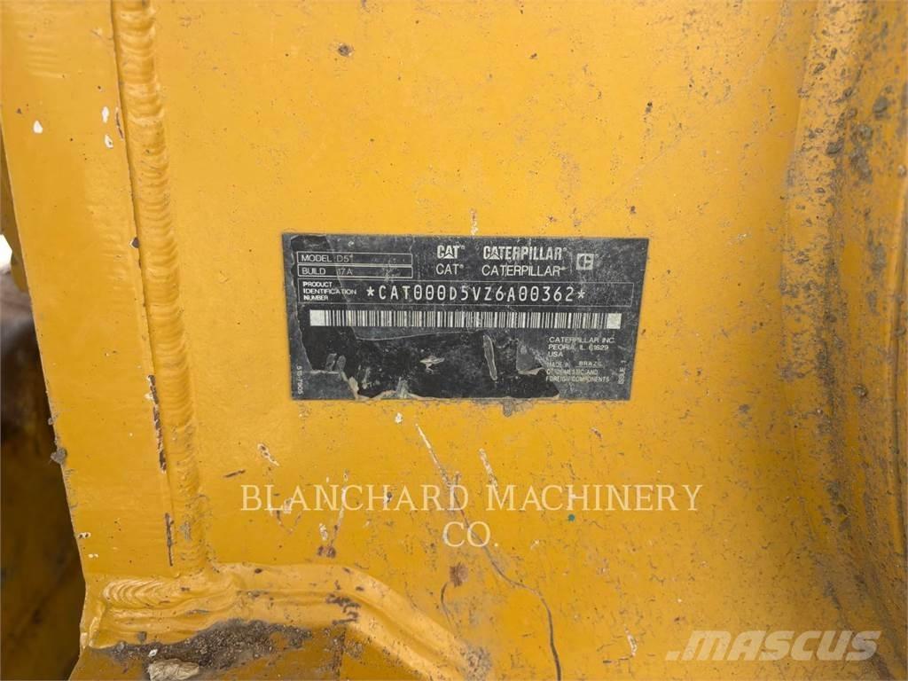 CAT D5 LGP Pásové dozéry