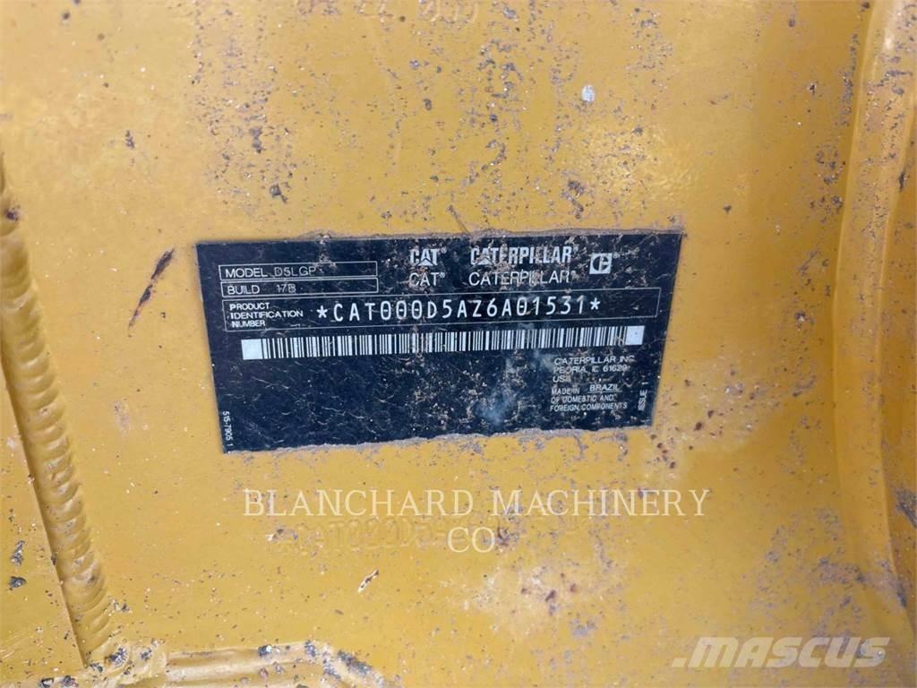 CAT D5 LGP Pásové dozéry