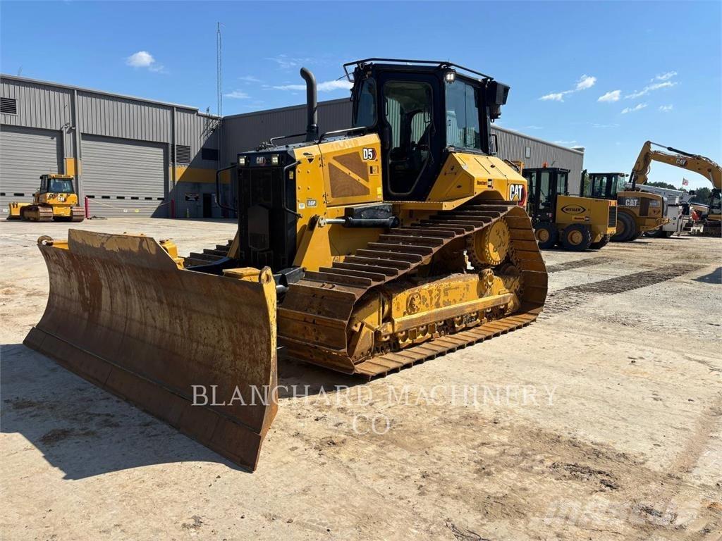 CAT D5 LGP Pásové dozéry