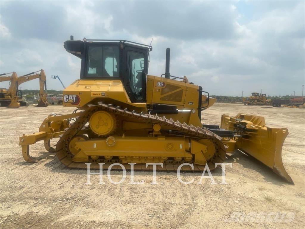 CAT D5 LGPVP Pásové dozéry