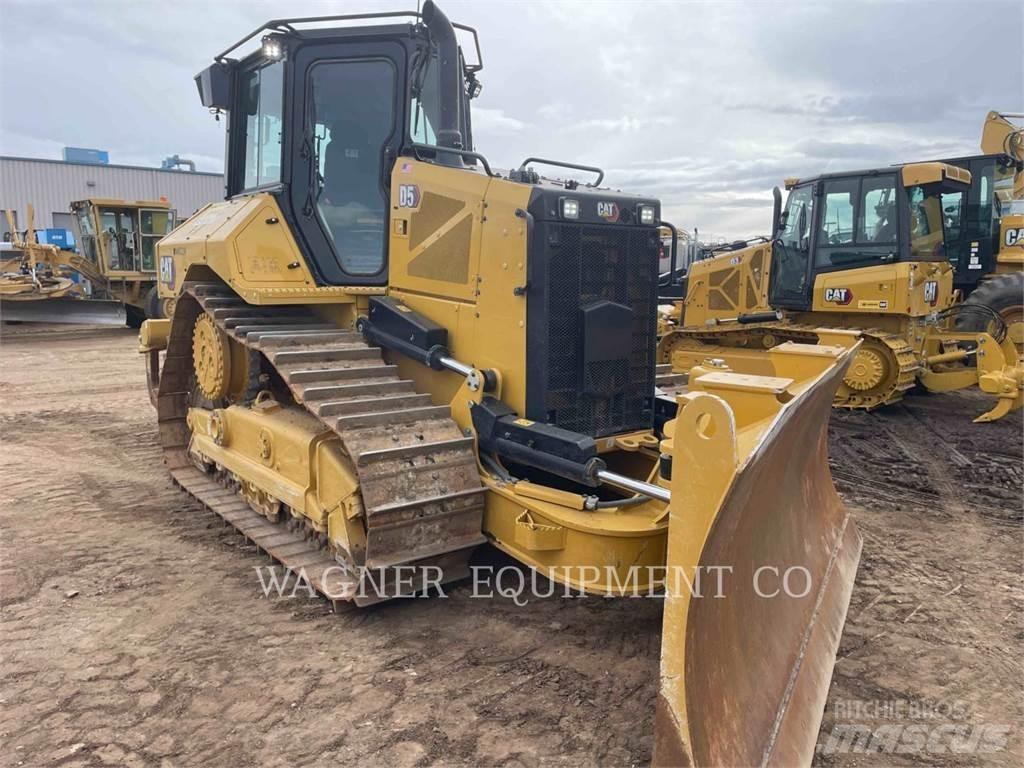 CAT D5 VP Pásové dozéry