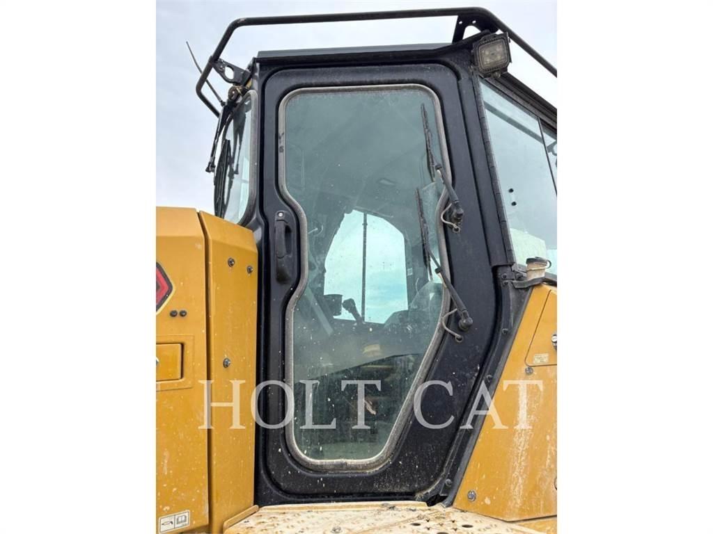 CAT D5 VP Pásové dozéry