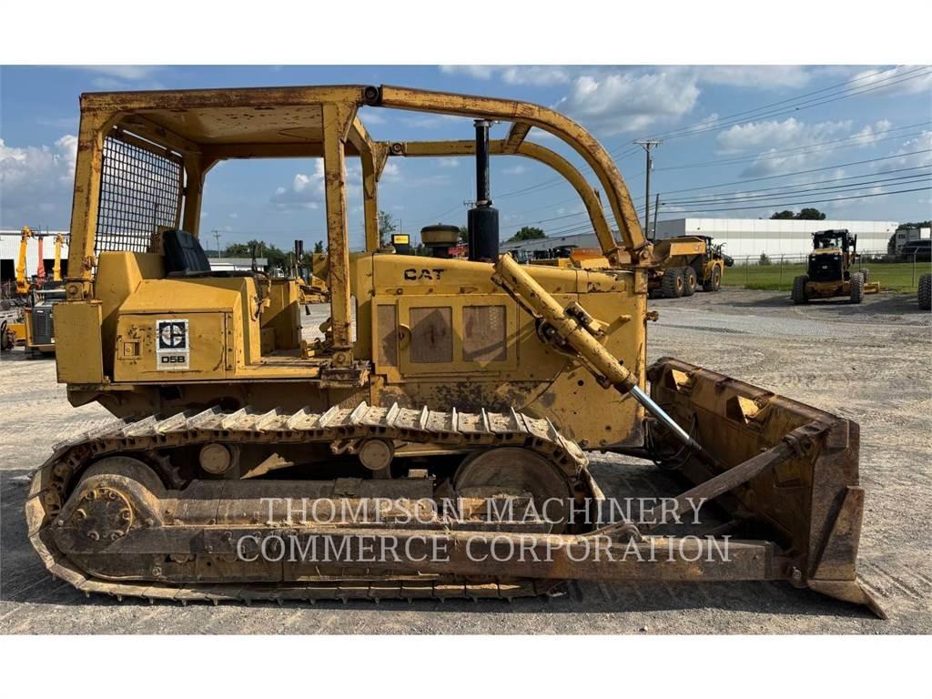 CAT D5B Pásové dozéry