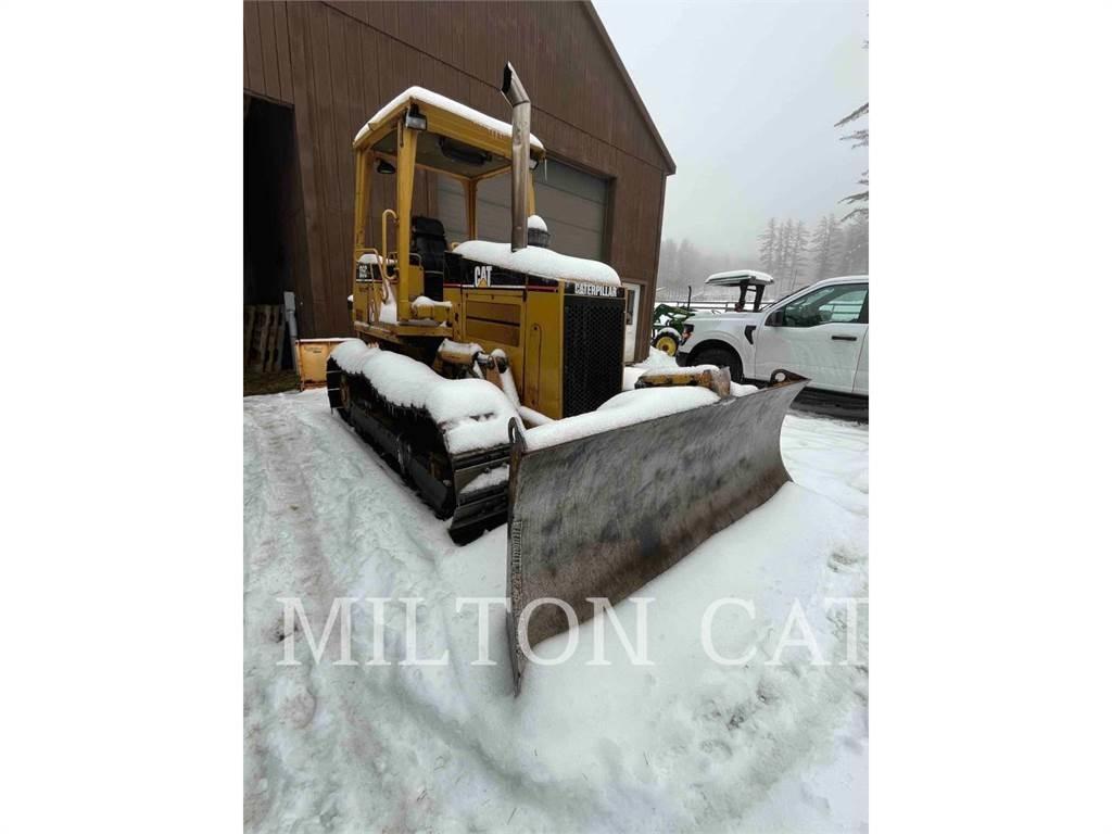 CAT D5CIII Pásové dozéry