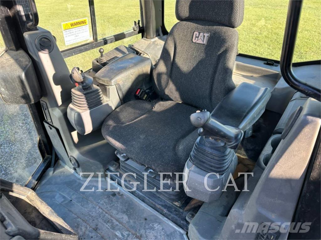 CAT D5K2 Pásové dozéry
