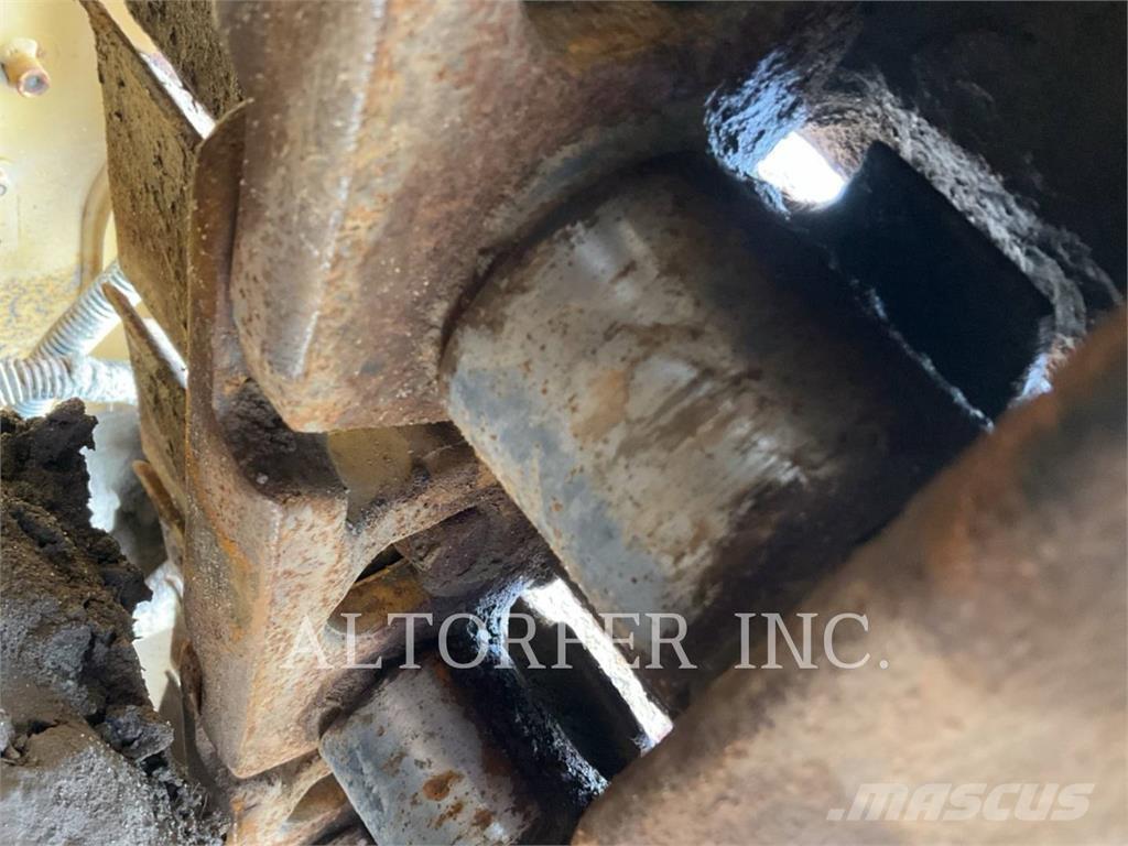 CAT D5K2 LGP3D Pásové dozéry