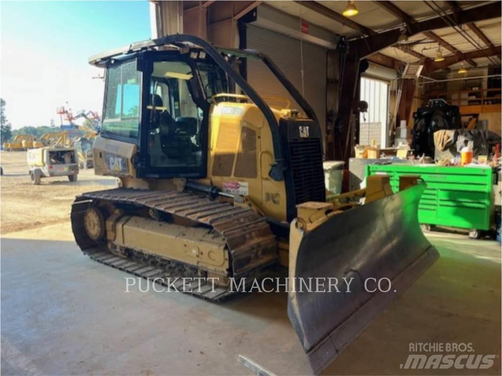 CAT D5K2LGP Pásové dozéry