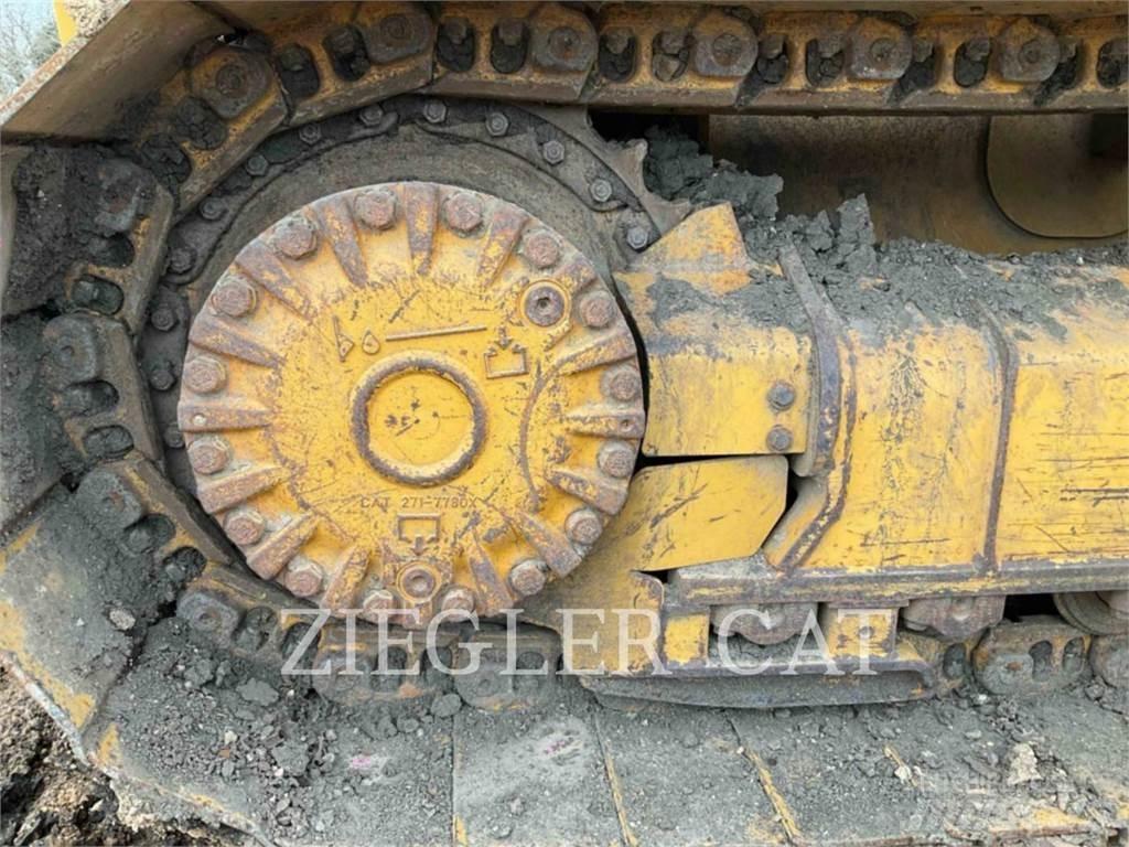 CAT D5K2LGP Pásové dozéry