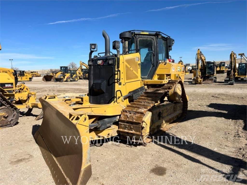 CAT D6 Pásové dozéry