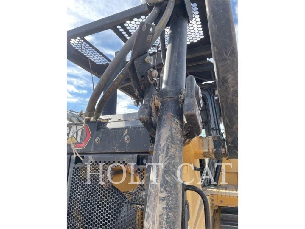 CAT D6 Pásové dozéry