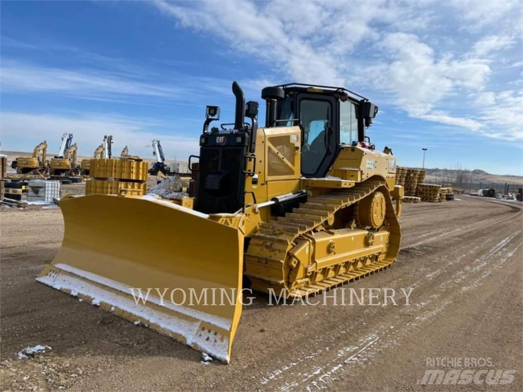 CAT D6 Pásové dozéry
