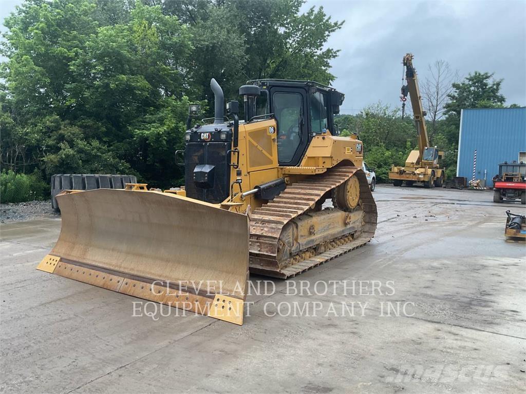 CAT D6 Pásové dozéry