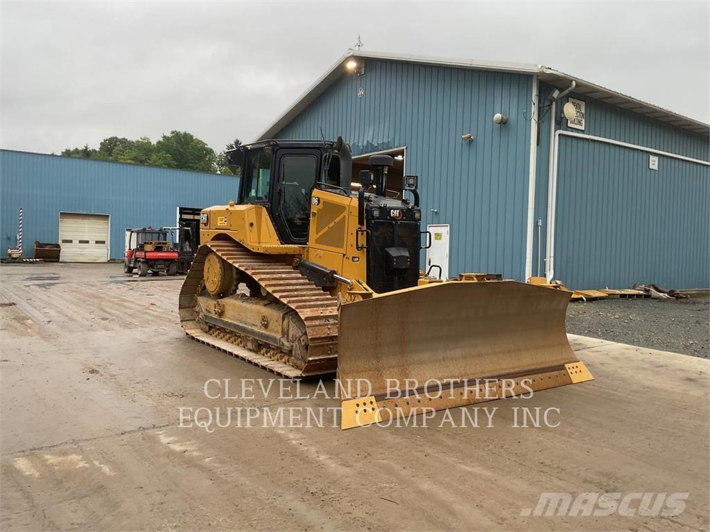 CAT D6 Pásové dozéry